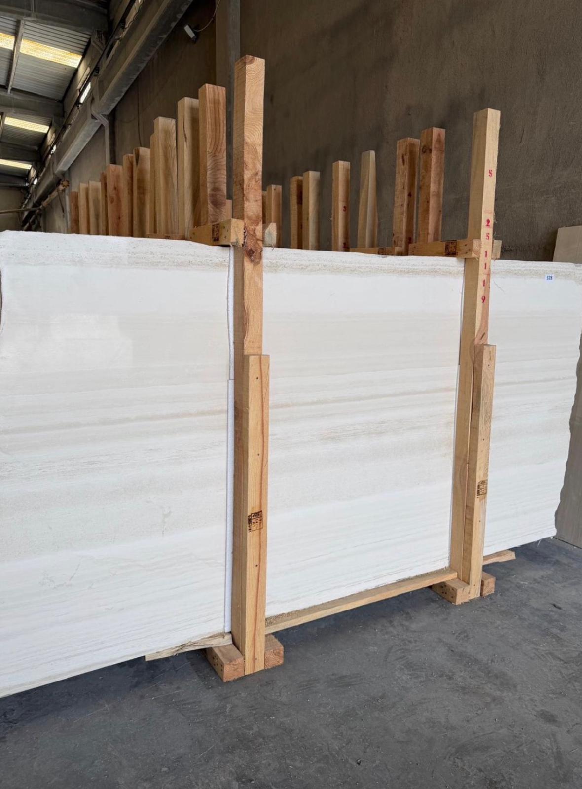 Silky Beige Marble gallery photo 2